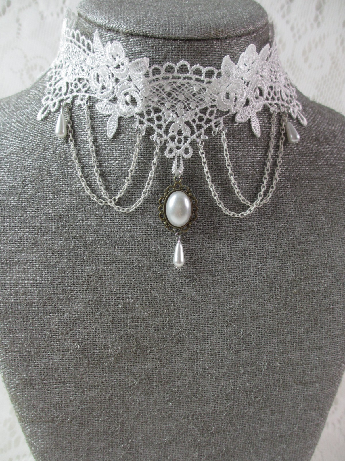 Romantic White Lace Choker Necklace Applique Collar Pearl Dangle Bridal Glam