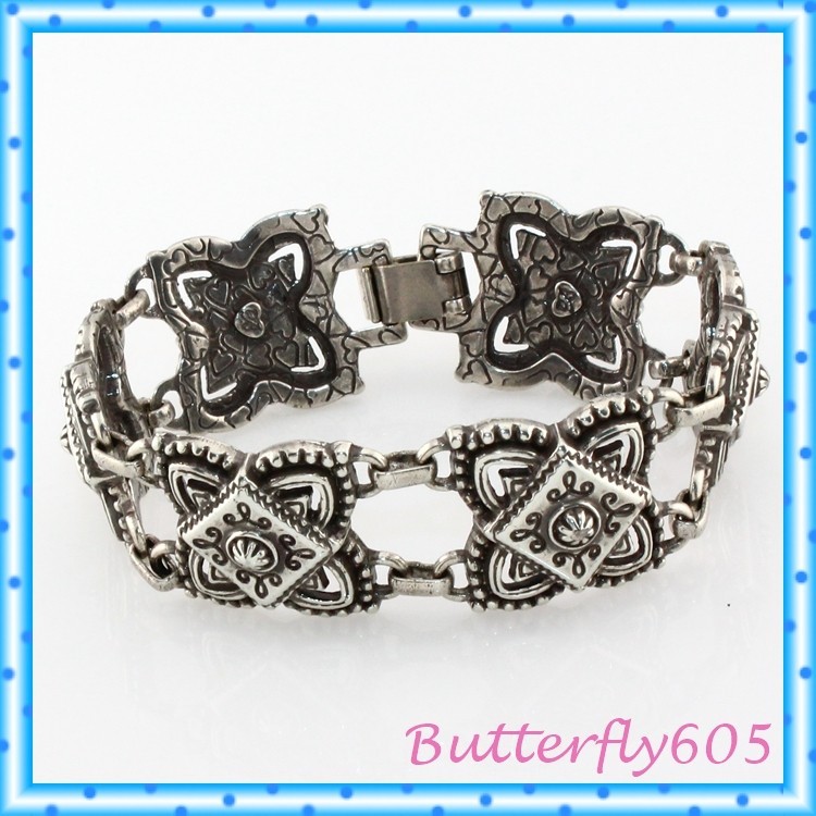 Brighton Vintage Silver Fold Over Clasp Bracelet 7.25″