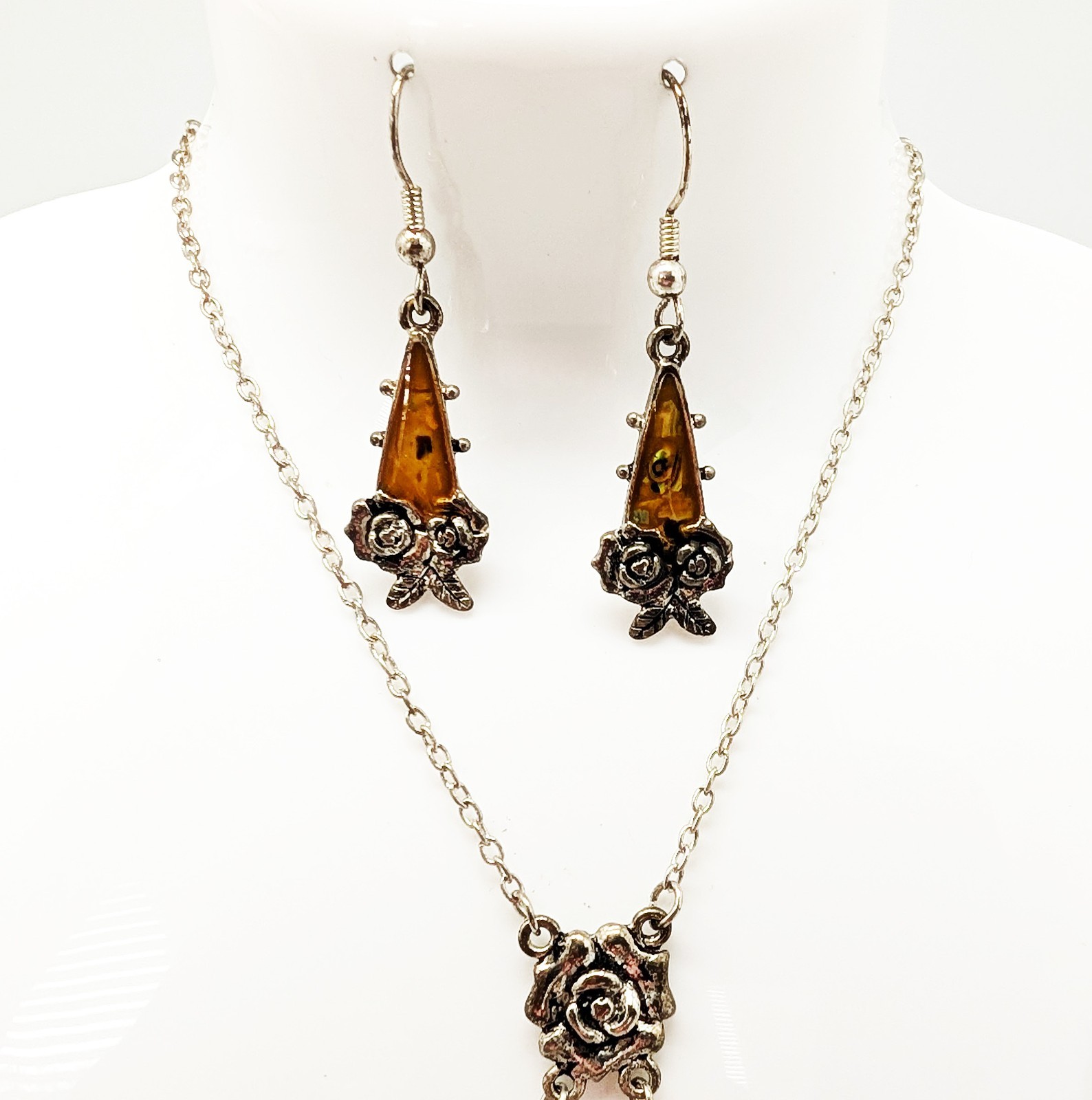 DESIGNER INSPIRED MOP ANGEL FLORAL ENAMEL CRYSTAL SILVER TONEDANGLE JEWLERY SET