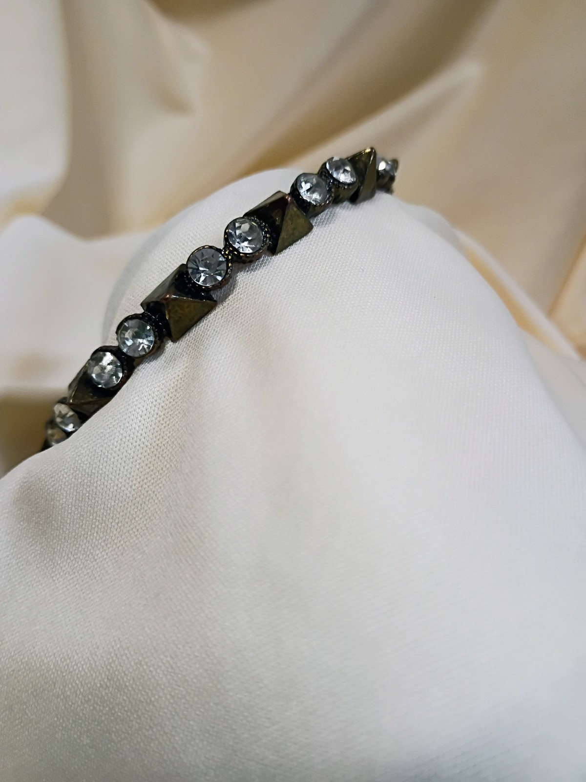 Bronze Tone Metal Bangle Bracelet Clear Round Crystal Rhinestone No Clasp