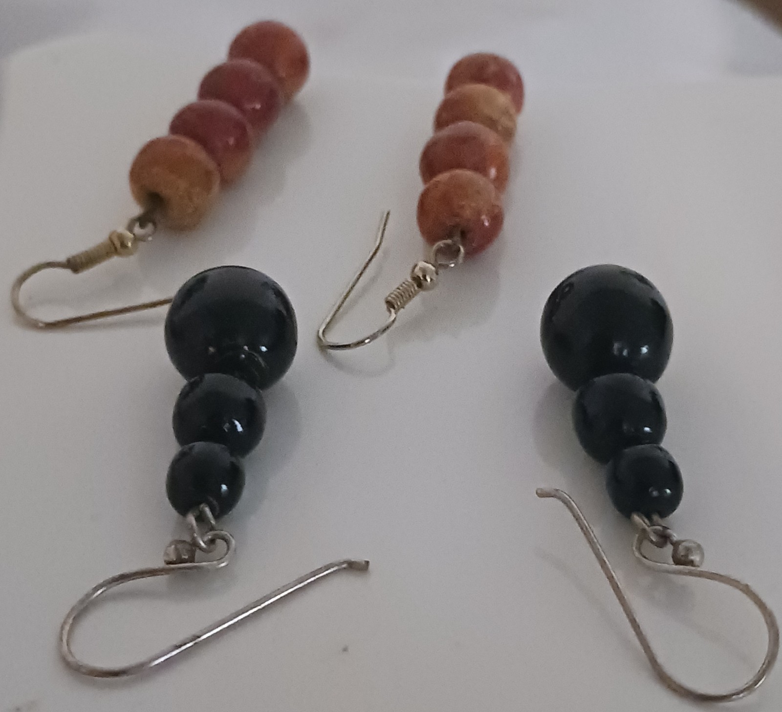 Beaded Dangle Earrings lot of 2 1 Black 1 Red Apple spunge
