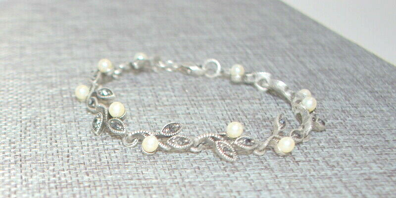 Bracelet Link Metal Pearl Black Faceted Stones Leaves Lobster Hook