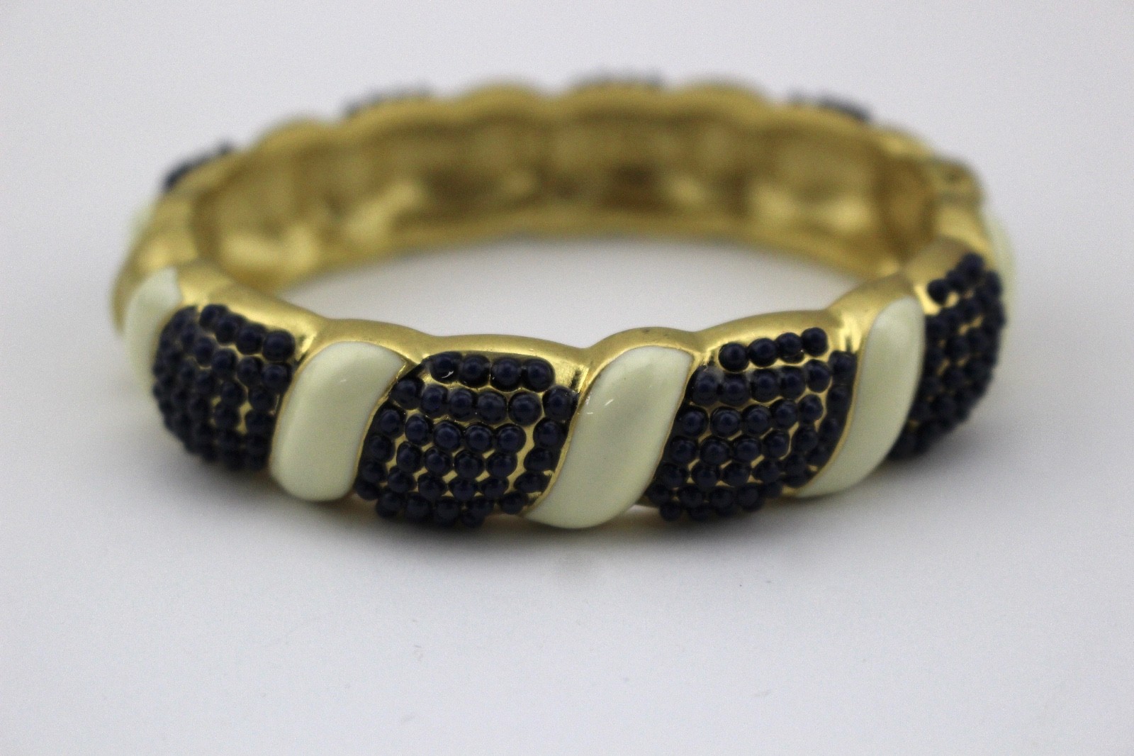 BANANA REPUBLIC Blue White Enamel Gold Tone Hinged Bangle Bracelet Signed New