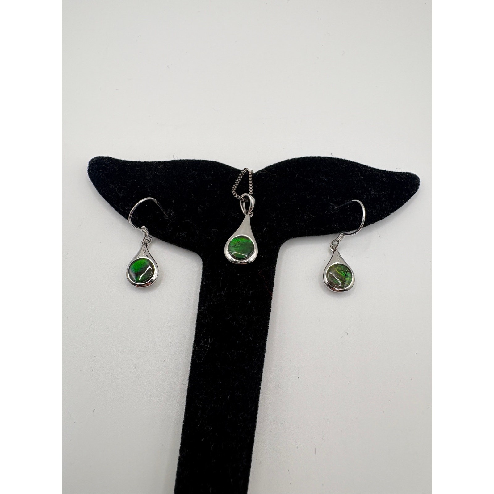 Sterling Silver Ammolite 18″ Necklace Dangle Earring Set