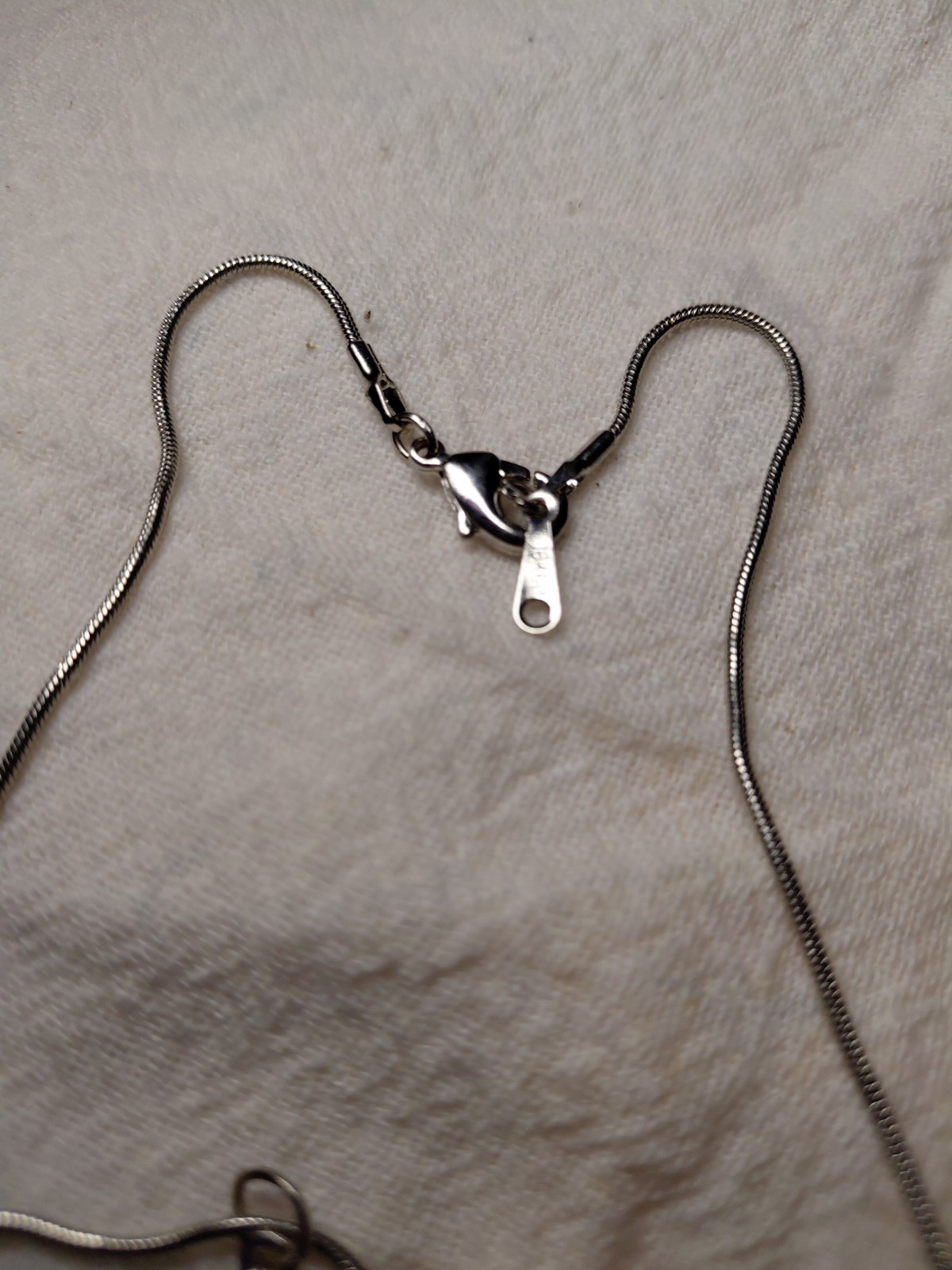 18″ marked 18KGP ELECTROPLATED Necklace With Green Stone