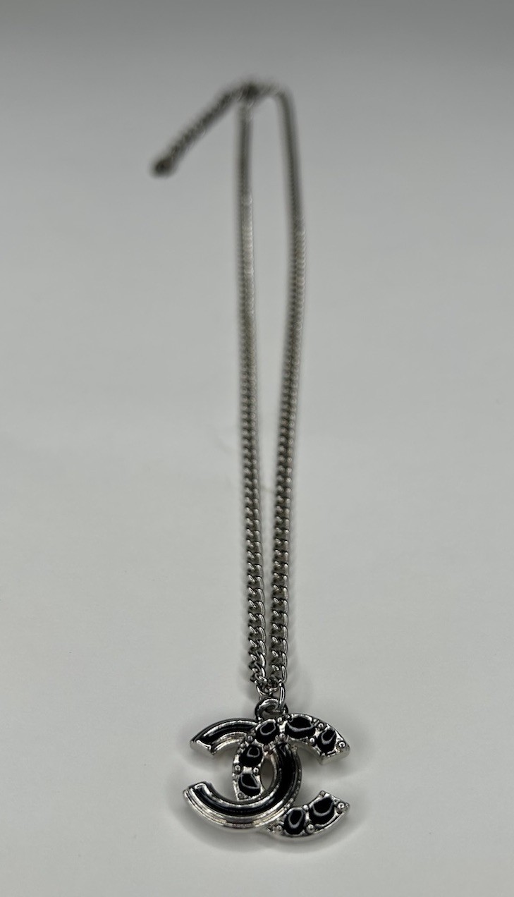 Auth Chanel 2013 Fall 13A Silver Tone CC Pendant Necklace Black Strass France