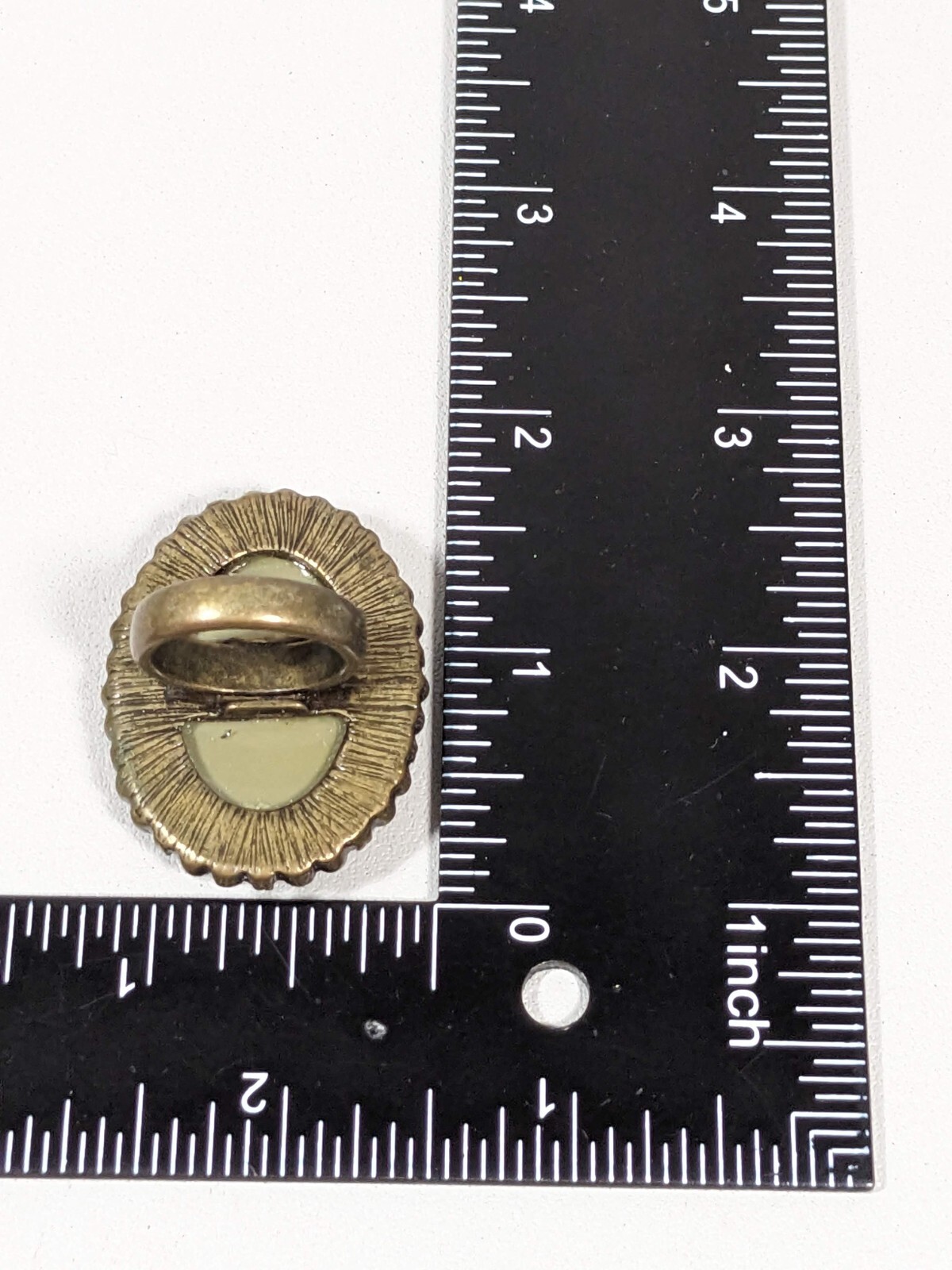Bronze Tone Vintage Style Oval Floral Cocktail Wide Ring Size 6.5