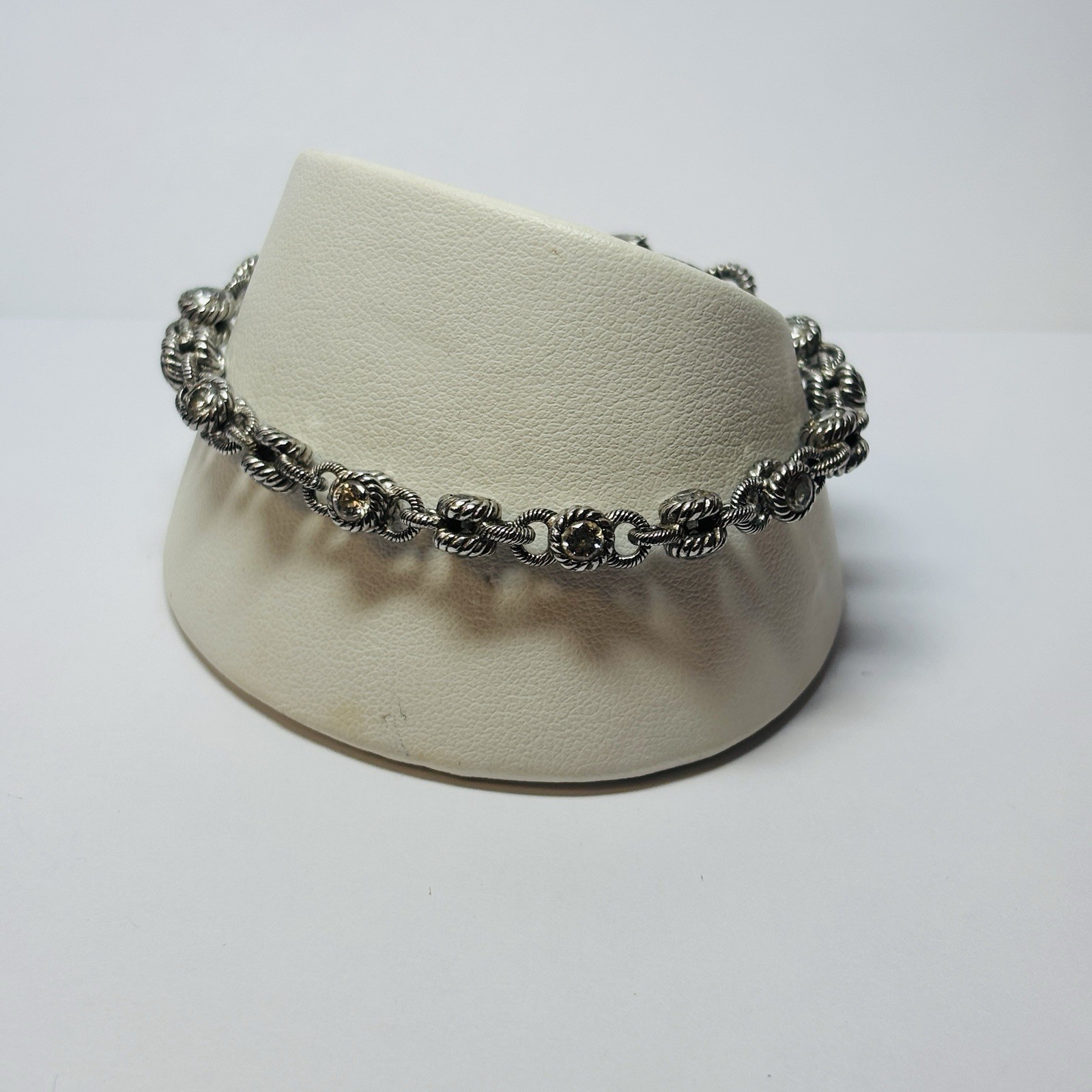Judith Ripka Sterling 925 Silver CZ Circle Bracelet 6.5 in – .51