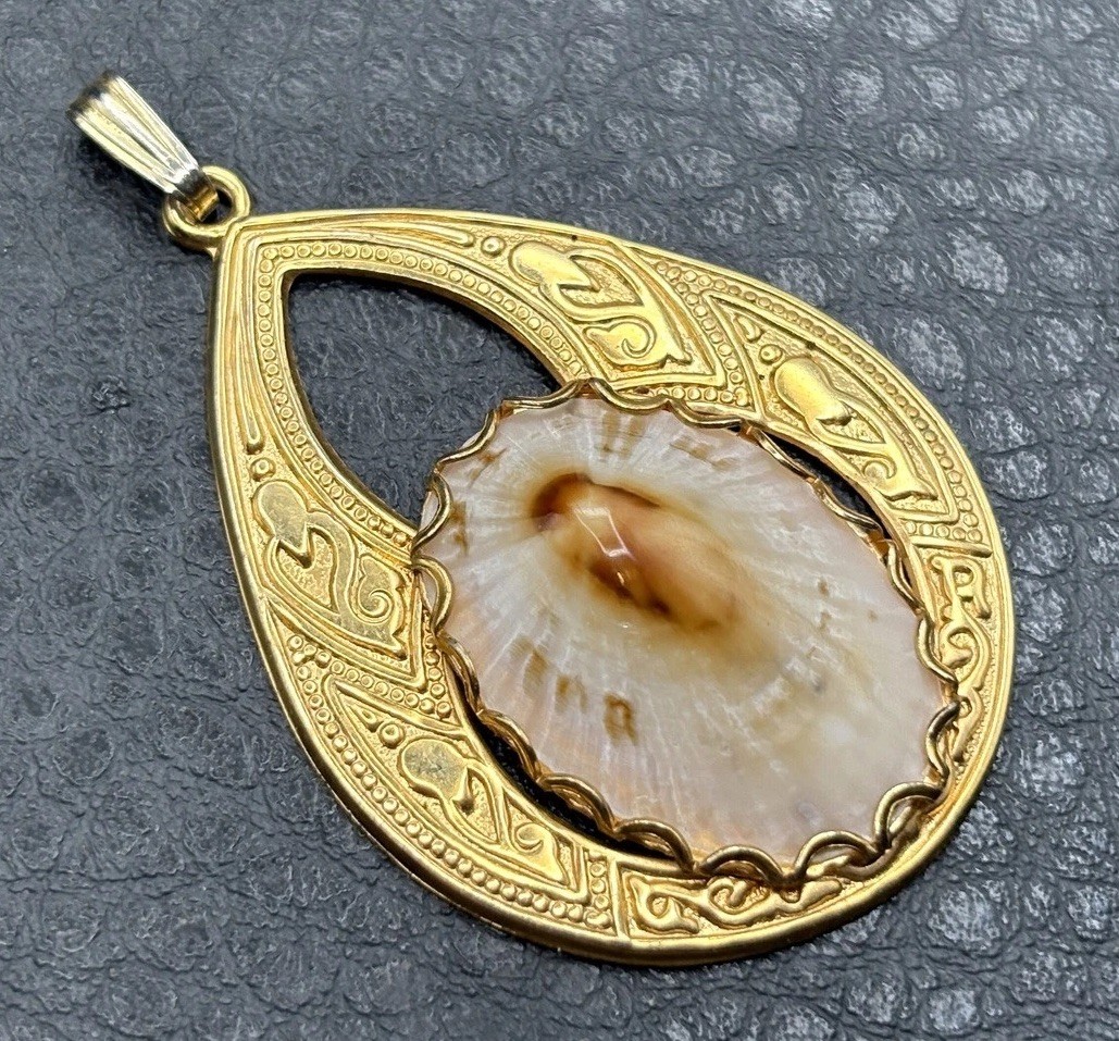 Vintage Gold Tone Natural Opihi Shell Teardrop Pendant Ornate Damascene Style