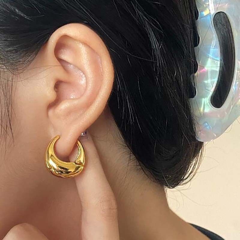 Classic Fashion Woman 14K Gold Plated Round Hoop Huggie Earring Clip