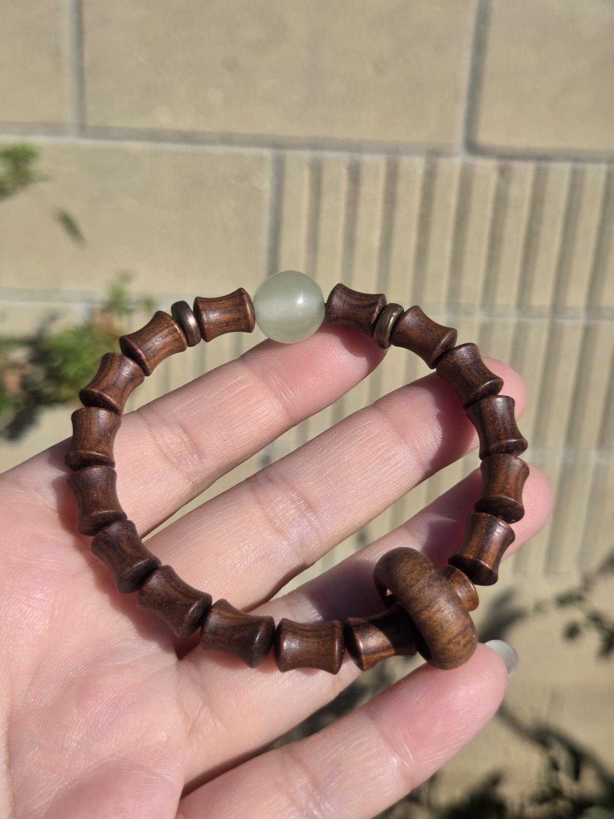 Zen-Style 7.8mm Rosewood Bracelet | Bamboo-Link Design with Cat’s Eye Accent
