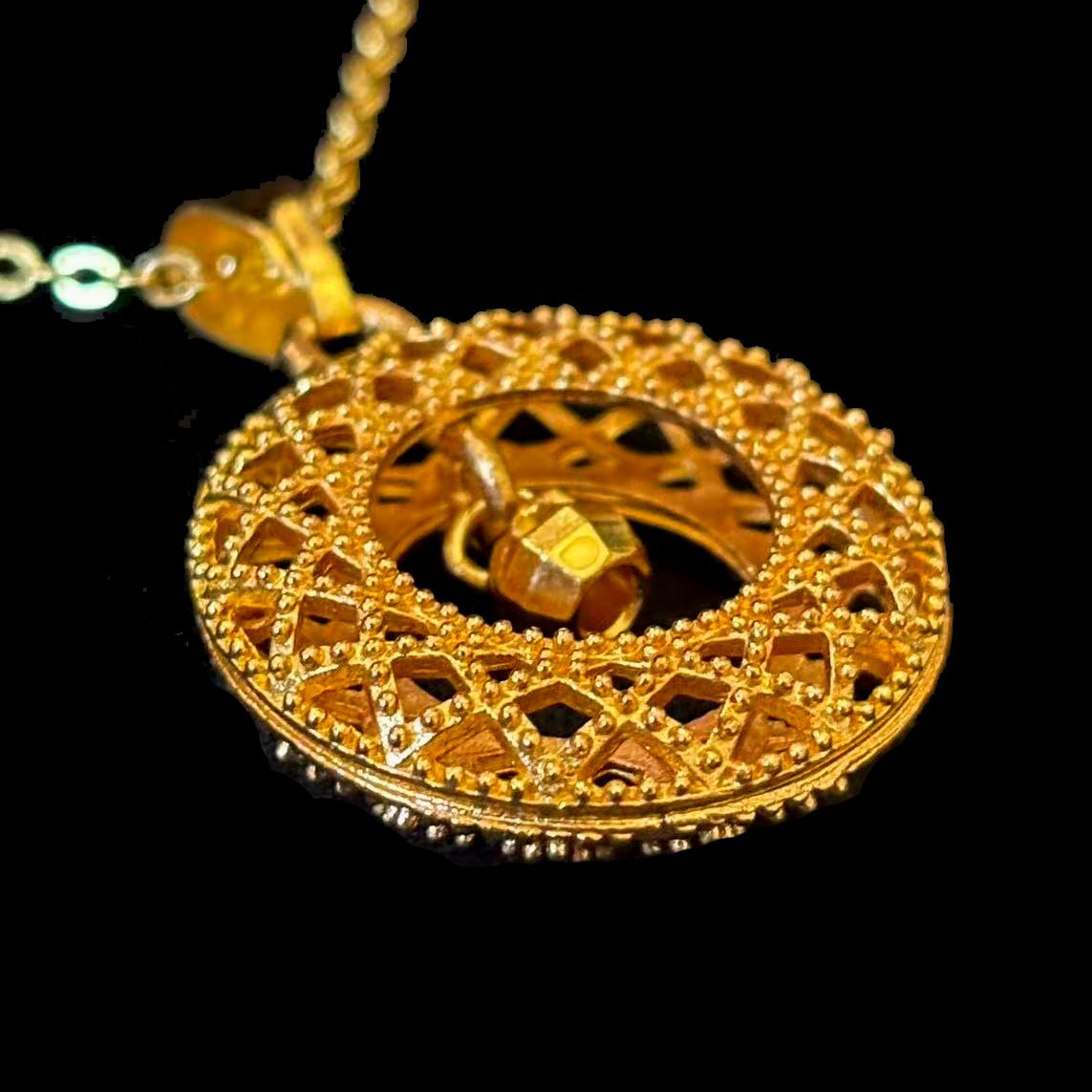 Hollowed-out Gold-plated?(NOT SURE) Gold tone Round Pendant Necklace marked’999′