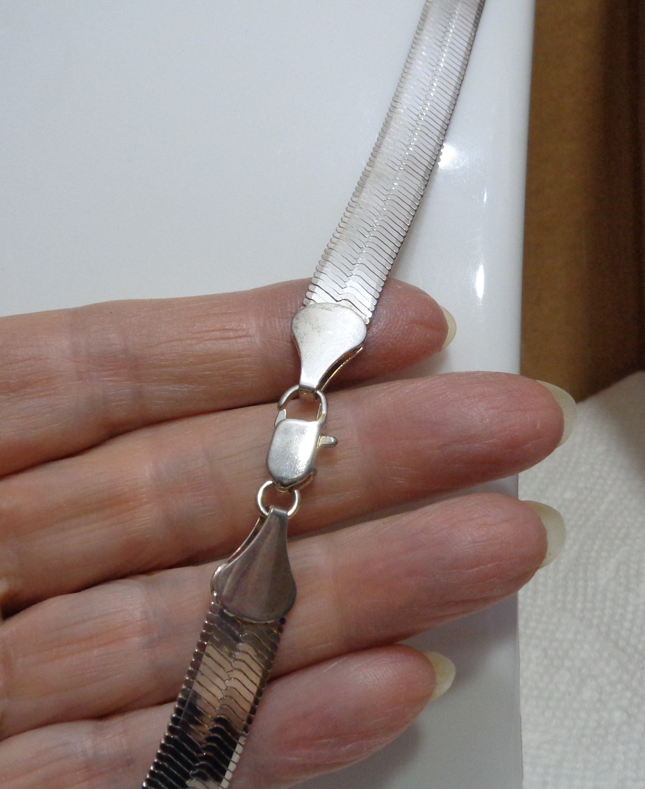 20 inches Rhodium Finish Silver Toned Flexible Herringbone 3/8″ Necklace 31.9 gm