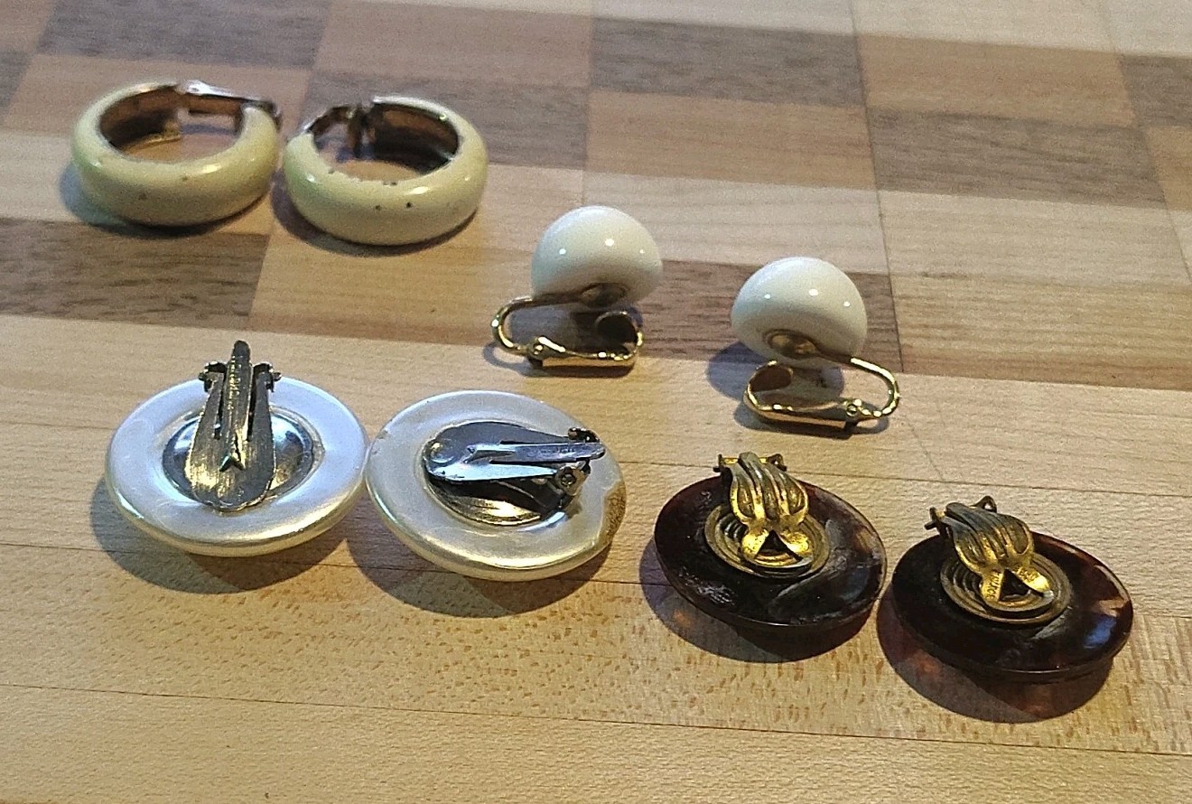 Vintage Clip-on Earrings Lot Of 4 As Shown
