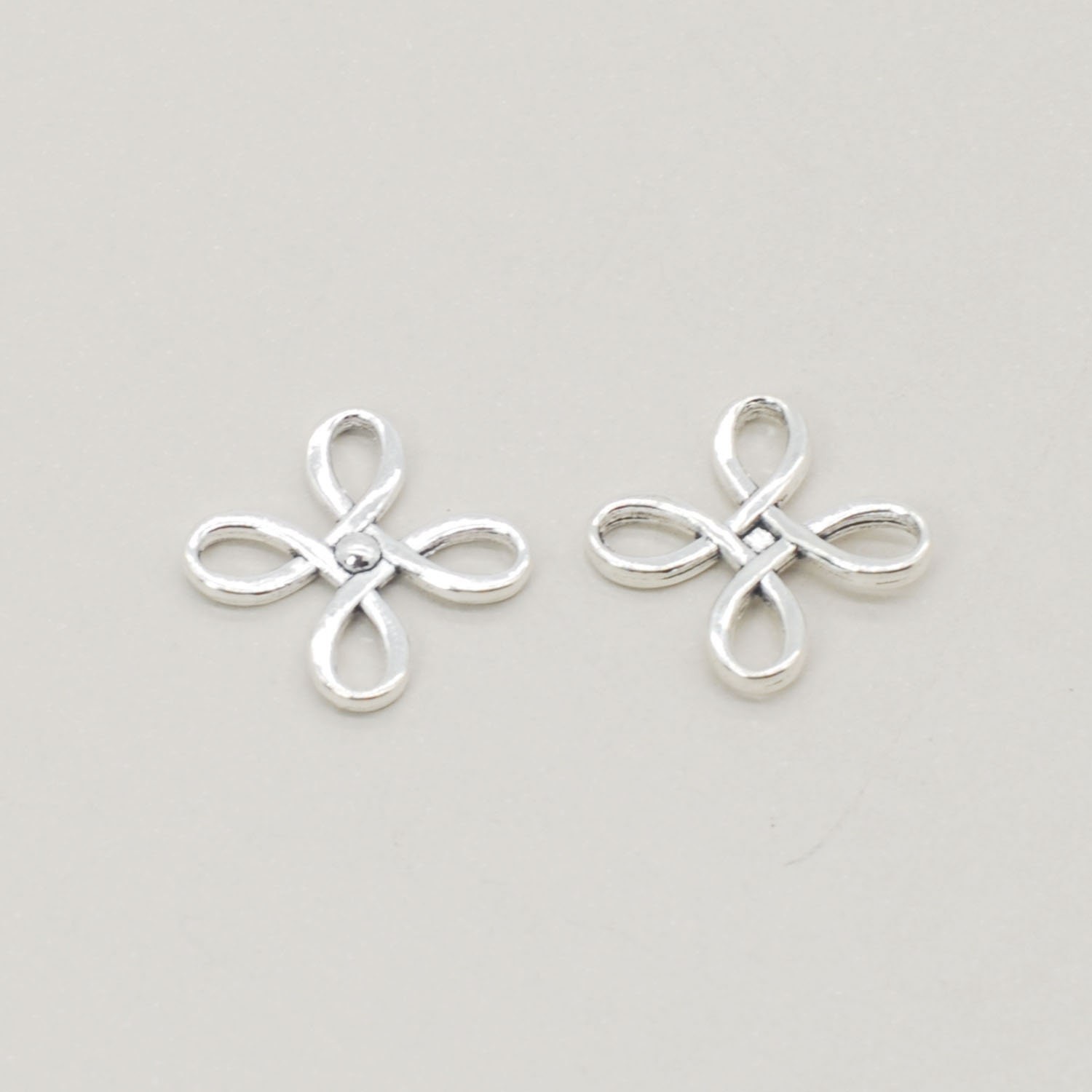 12/30PCS Antique Silver Celtic Knot Charm Connector, 4 Loop 18X23mm XCS18-10704