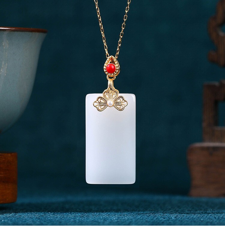Ivory Jade Pendant Necklace Charm 18K Gold Plated Chain Retro Dainty Gemstone