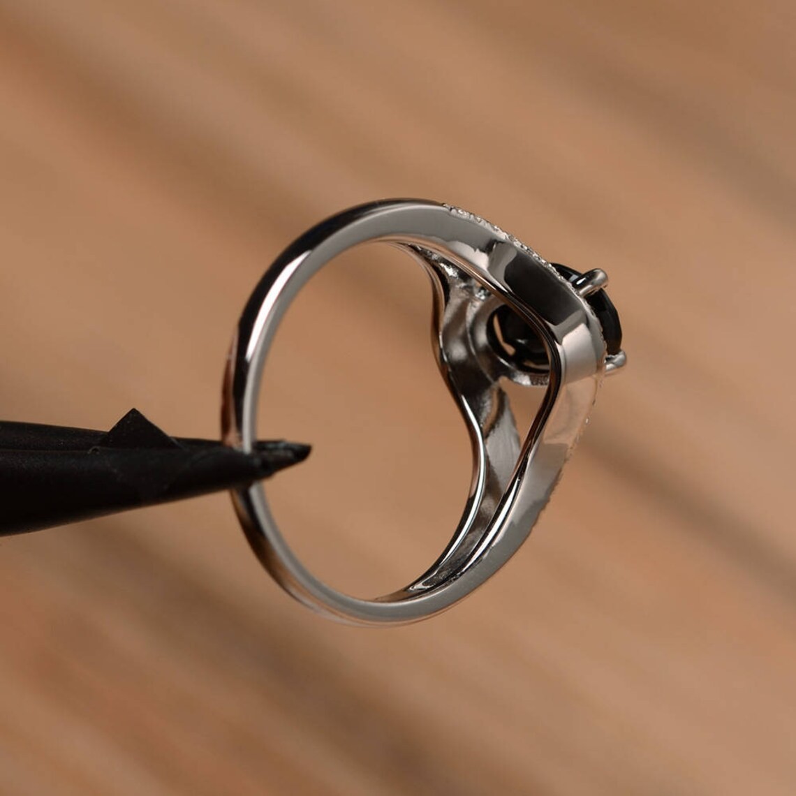 2CT Black Spinel Oval Gemstone 925 Silver Plated Minimal Ring Duty Free