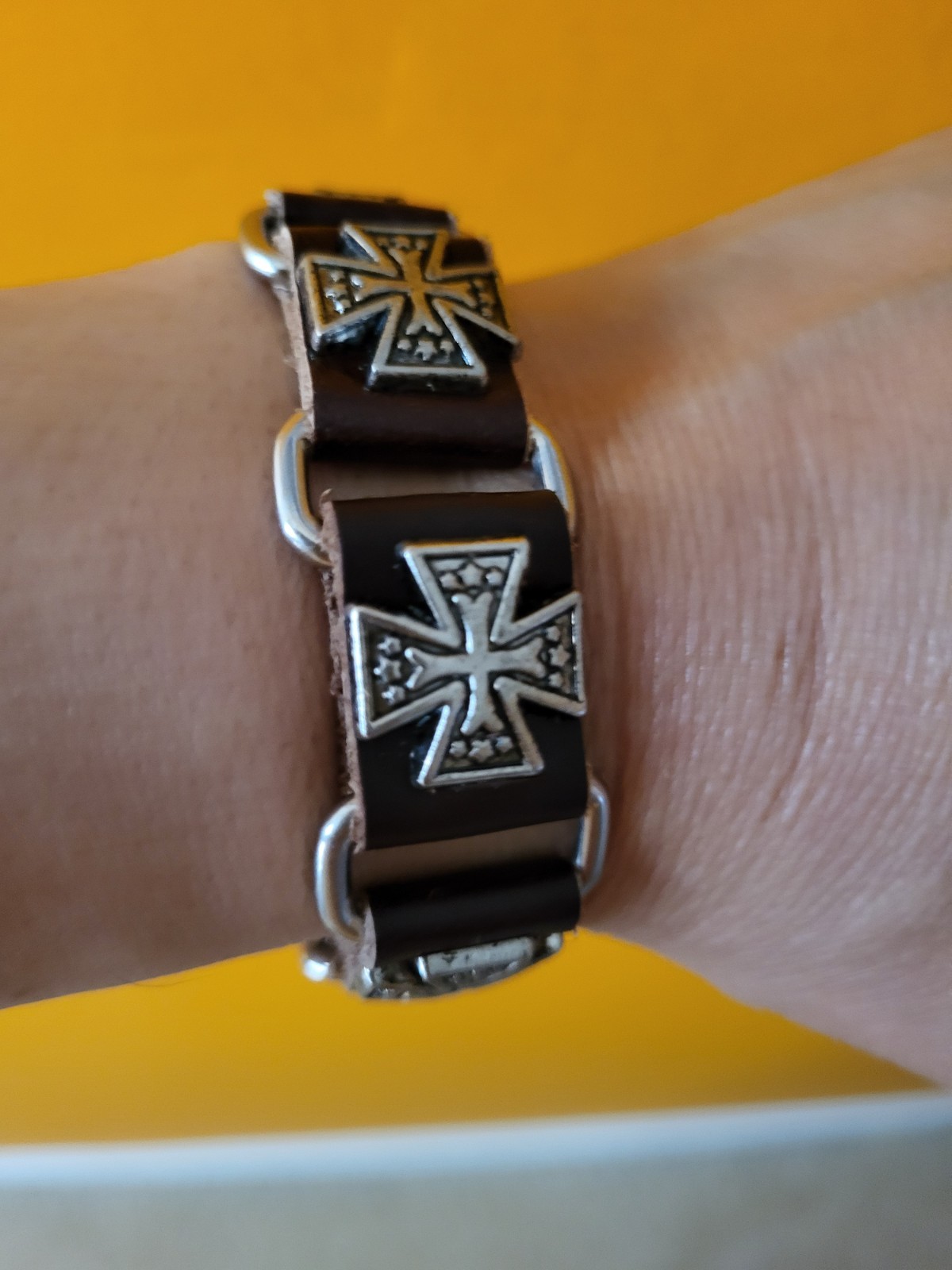 Iron Cross Brown Leather Strap Bracelet Biker Punk Rock Gothic Heavy metal