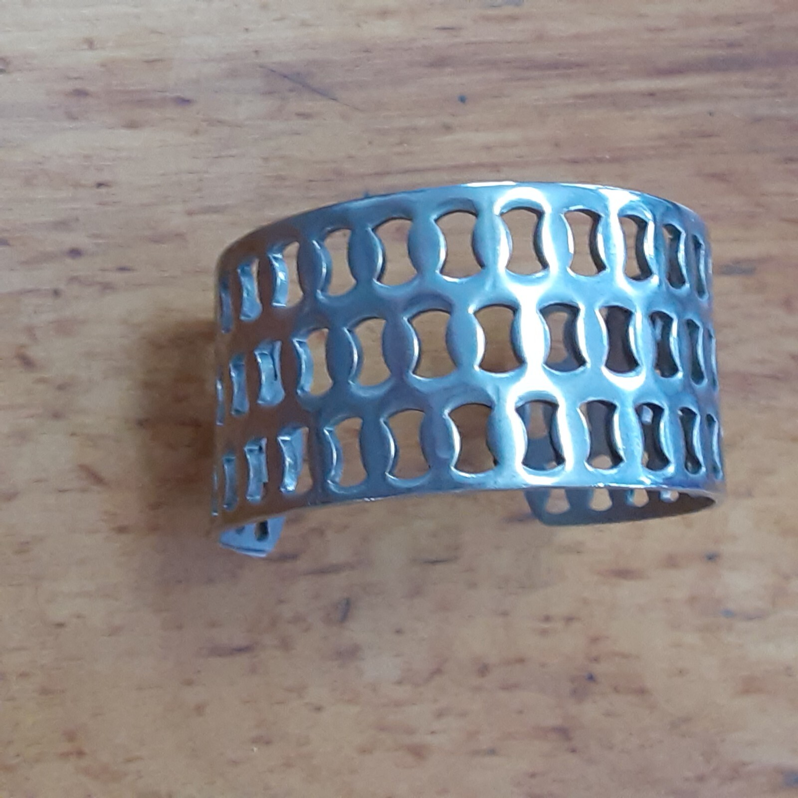 Silver tone open work wrap cuff 6″ bracelet contemporary