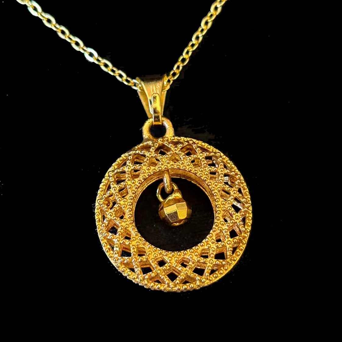 Hollowed-out Gold-plated?(NOT SURE) Gold tone Round Pendant Necklace marked’999′