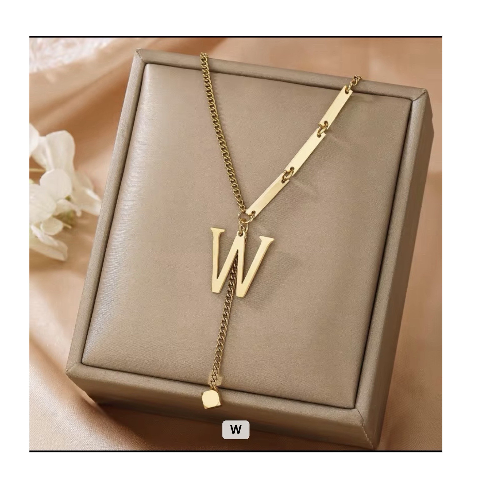 Gold Tone Initial Letter W Pendant Necklace Curb Link Chain Metal No Stone