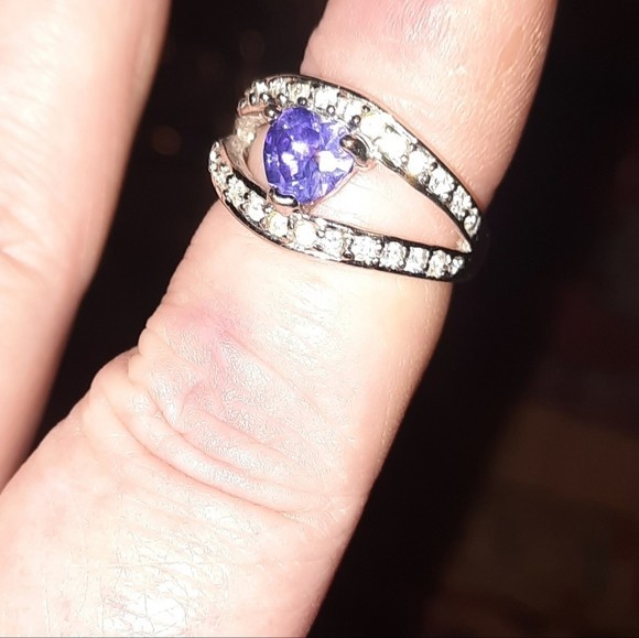 Heart purple amethyst faux gemstones ring silvertone size 5 US cocktail