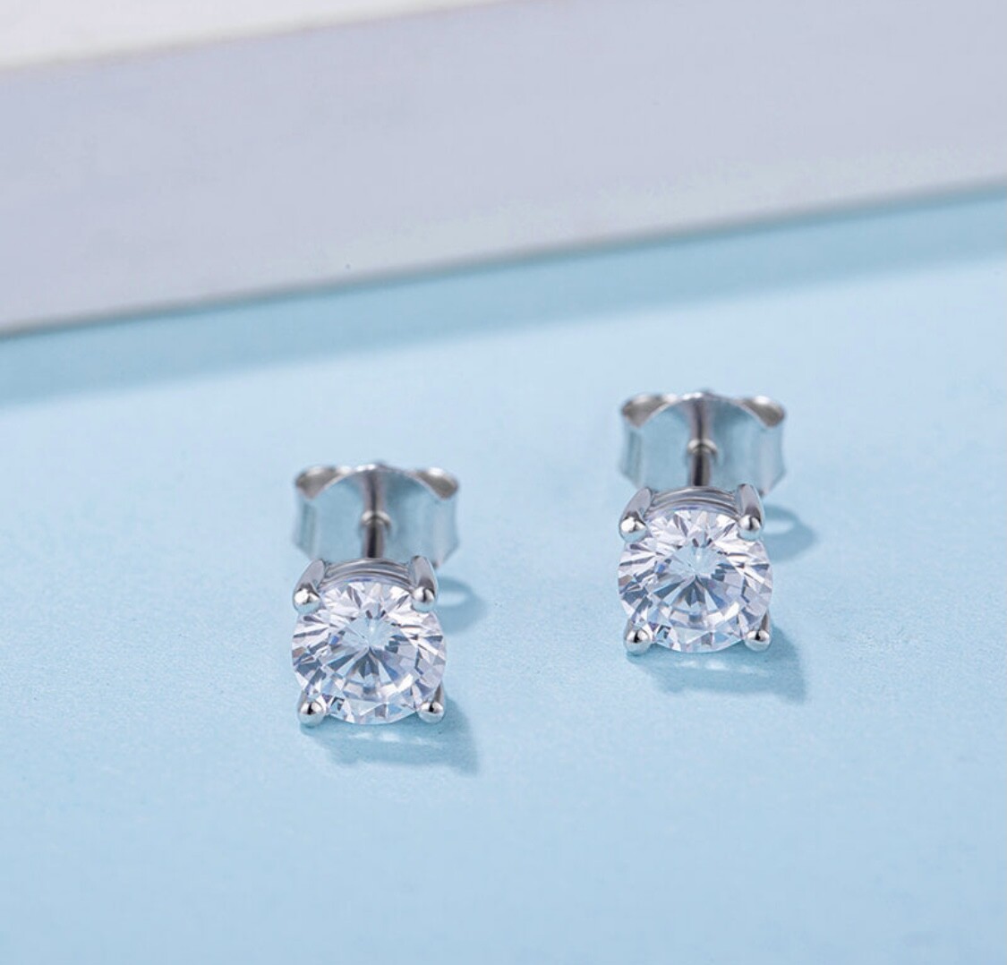 Solid 925 Sterling Silver Round Cut Crystal CZ 8mm Studs Earrings UNISEX