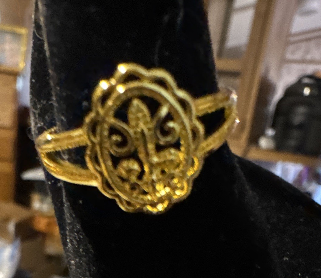 Gold Tone Ornate Filigree Band Ring, Size 8, Metal, No Stone