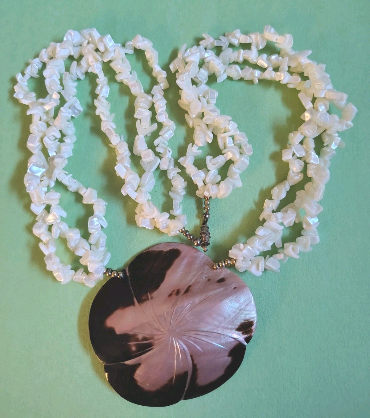 Vintage Multi Stranded MOTHER OF PEARL Beaded & Large SHELL Pendant Necklace