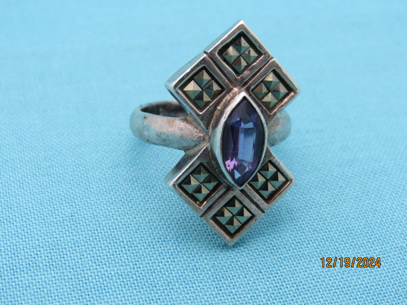 Vtg Sterling Silver Amethyst CZ Stone Design Ring Size 7.5” 7.3 Grams X676