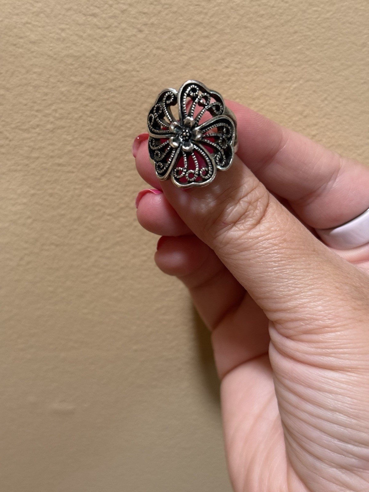 Claire’s Metal Silver Tone Flower Filigree Statement Cocktail Ring Size 8