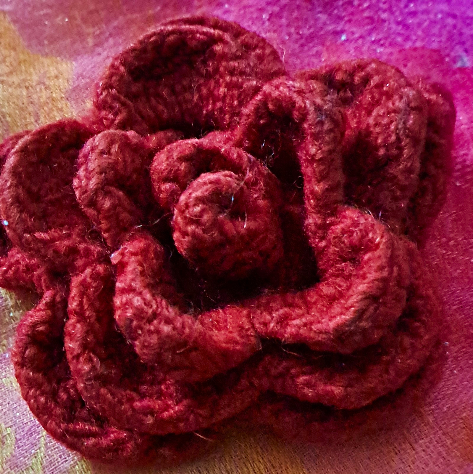 Red Wool Flower Brooch Pin No Stone Pin Back Flowers & Plants Theme