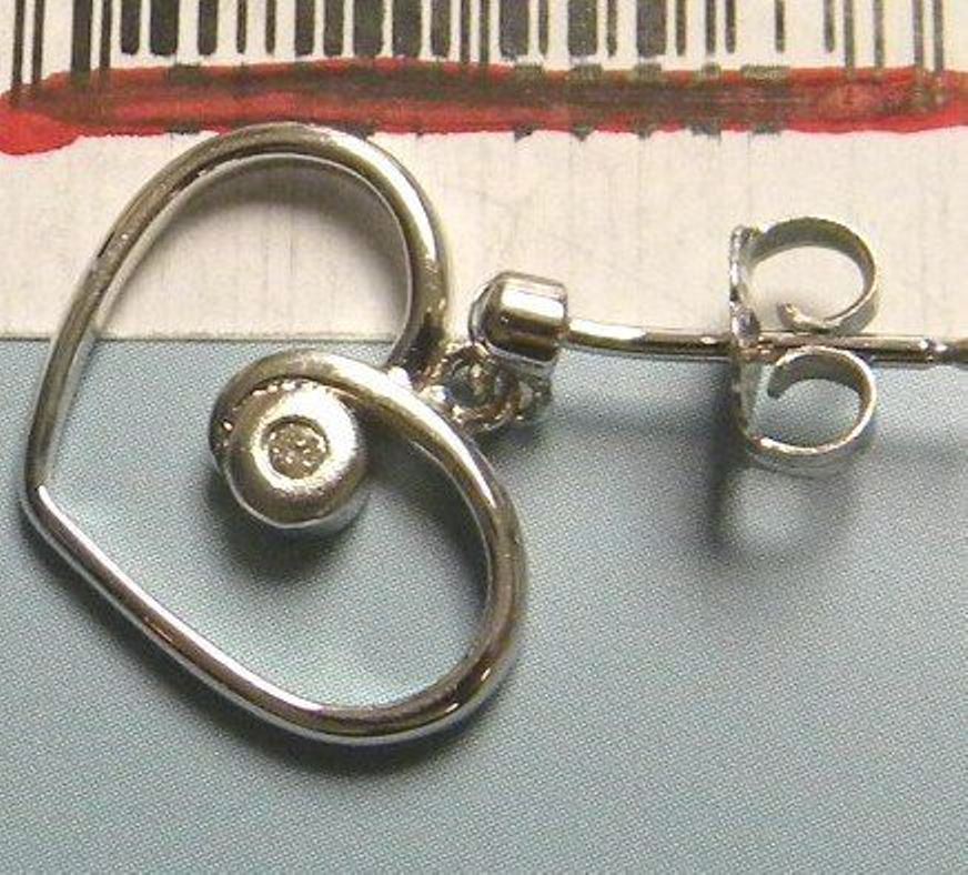 Daring Diamonds sterling silver 92.5 diamond heart earrings usa made