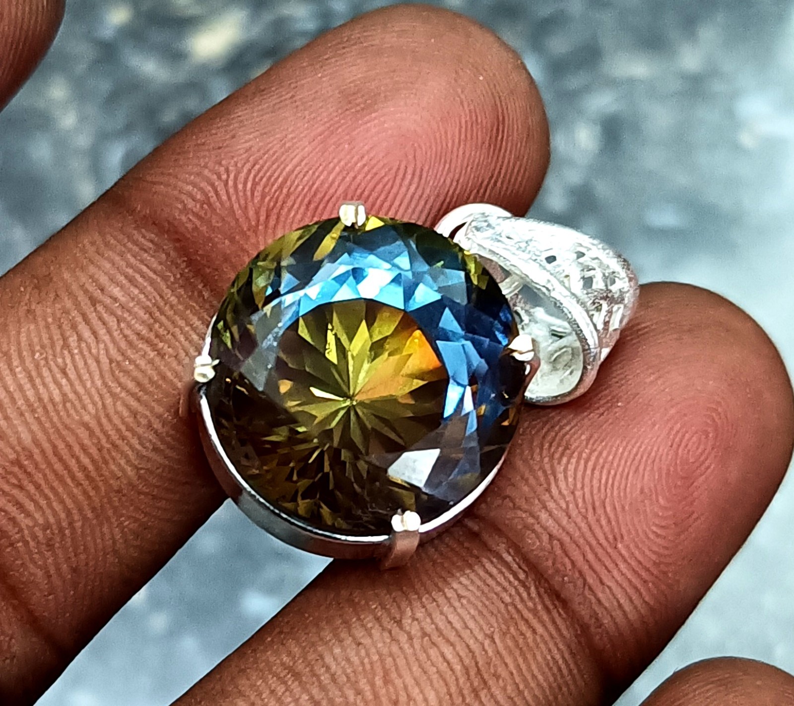 Natural 41.25 Ct Bi-Color Round Pitambari Sapphire 925 Silver Pendant Gemstone