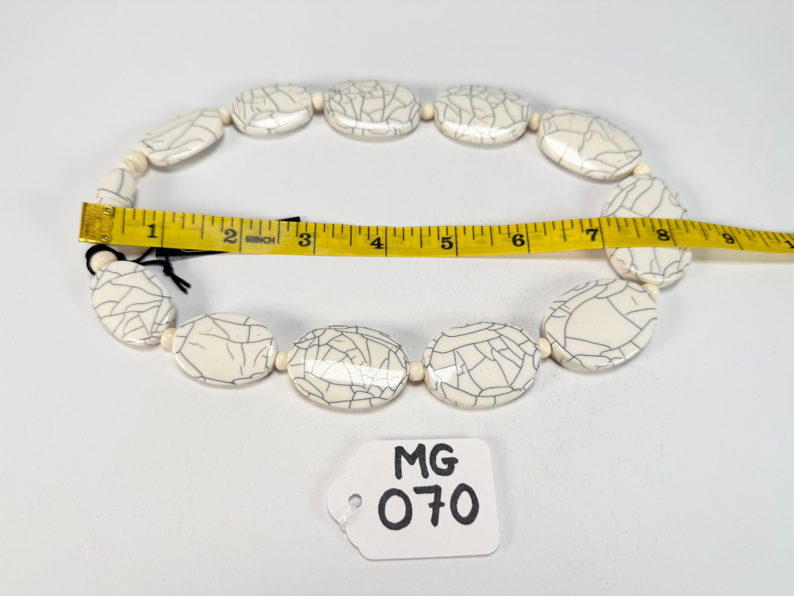 Marion Godart – Fragmental “Forme Ovale” Cream Resin Necklace