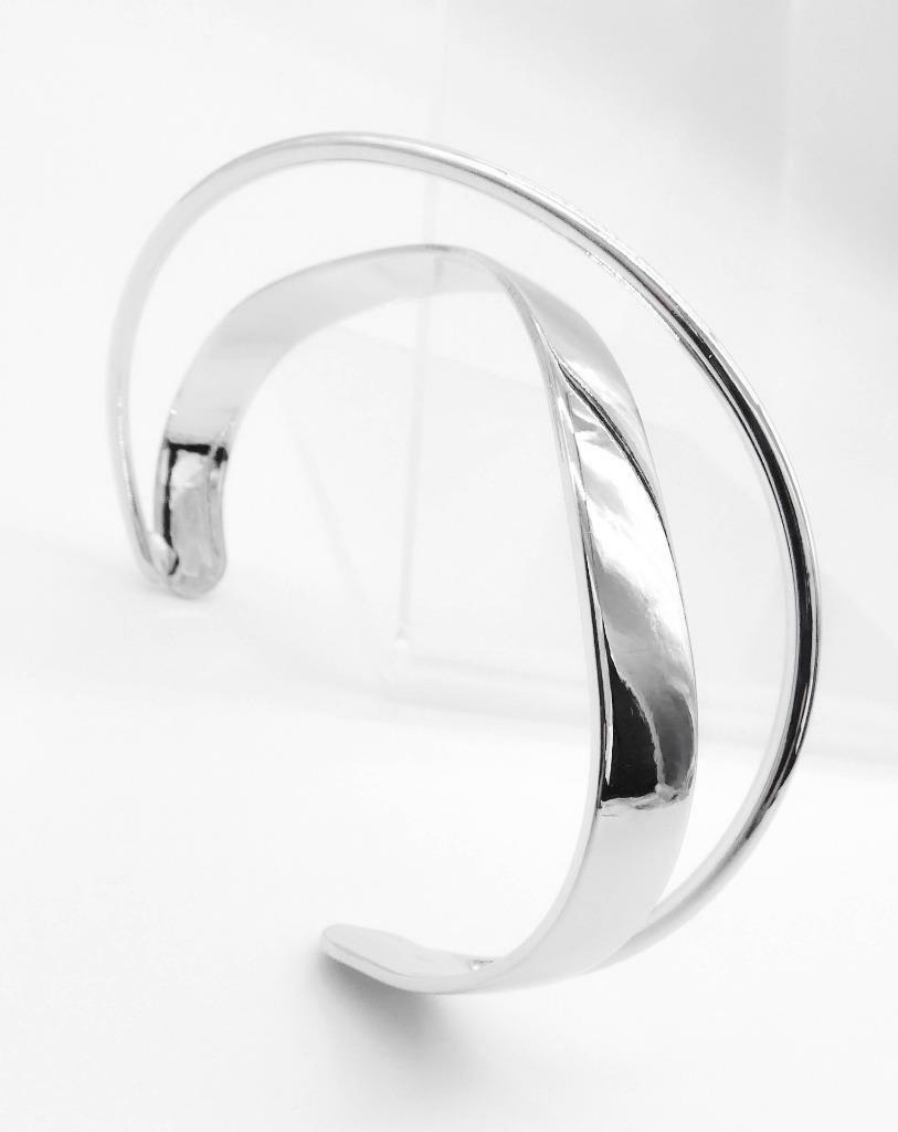 GORGEOUS Sculpted Artisanal Silver Twisted Curved Crisscross Cuff Bracelet