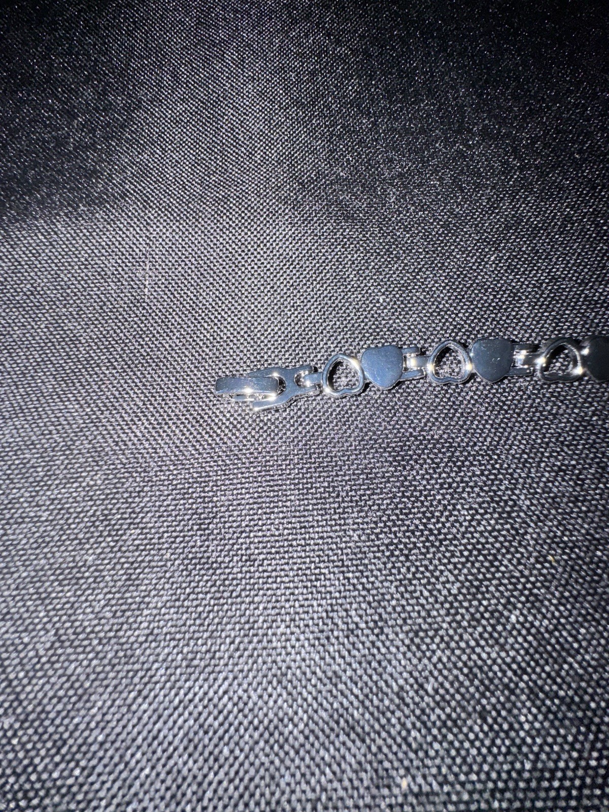 Free Shipping – Silver Tone Heart Link Bracelet 7 Inch Open Heart Design