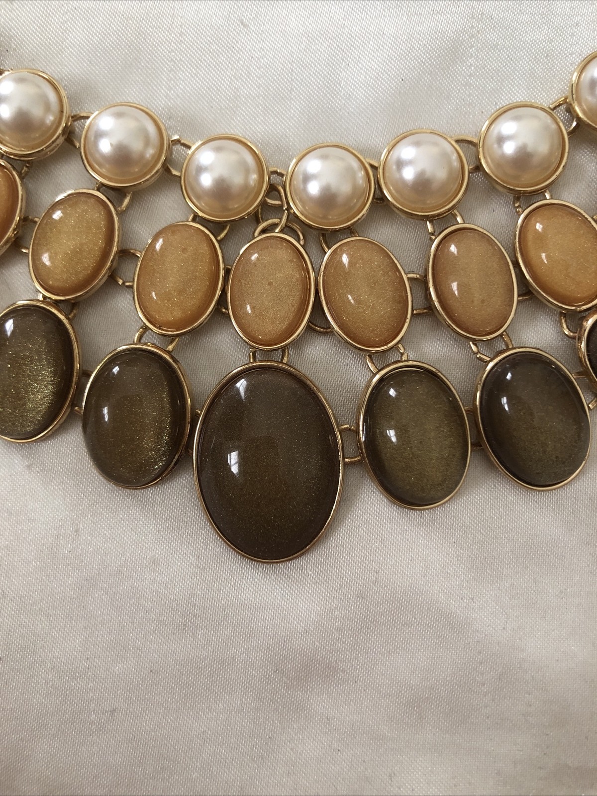 NY Statement Bib Necklace Gold Pearl Beige Brown Tan
