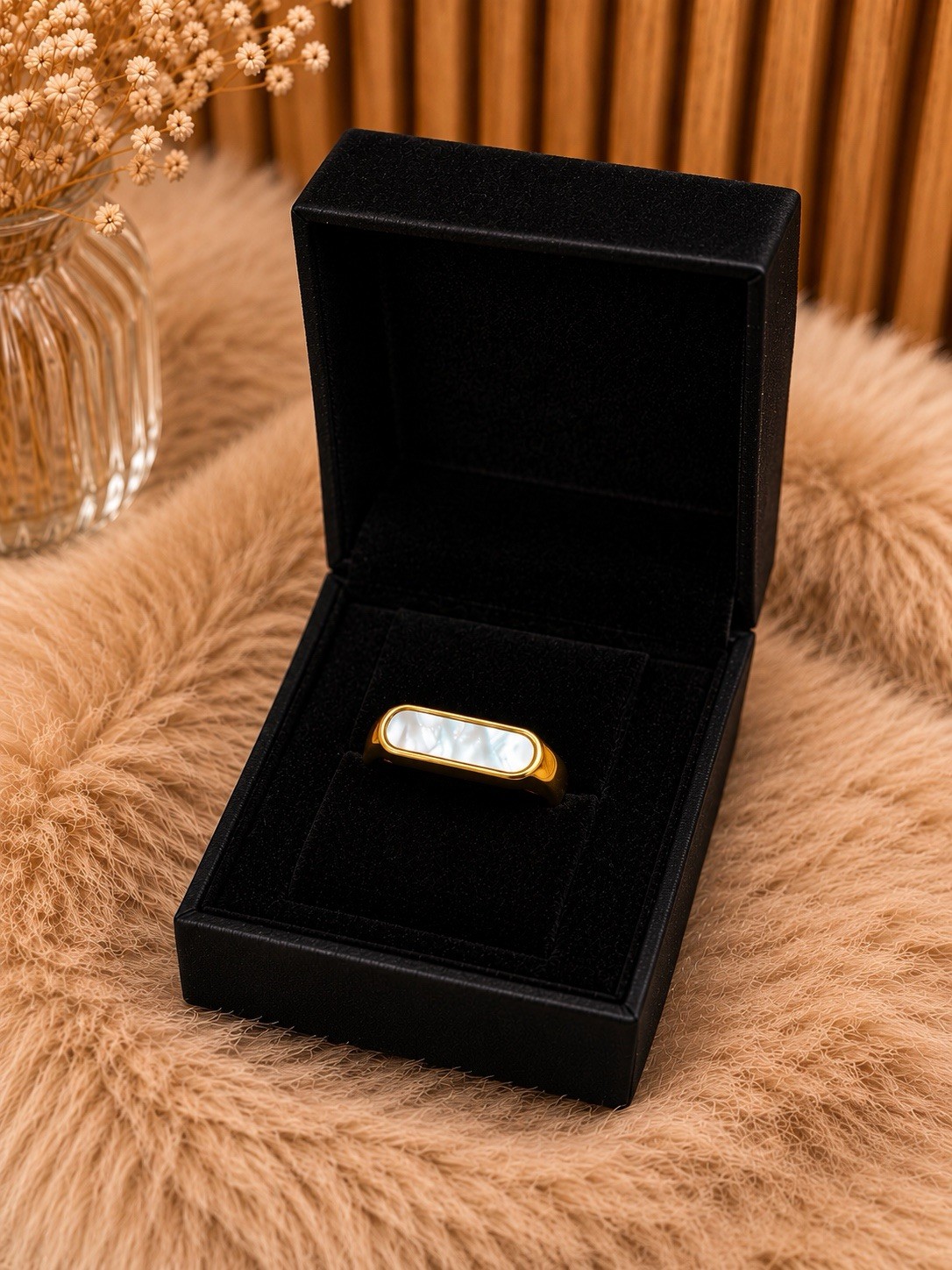 18K Gold Plated 925 Sterling Silver Mother of Pearl Rectangle Signet Ring