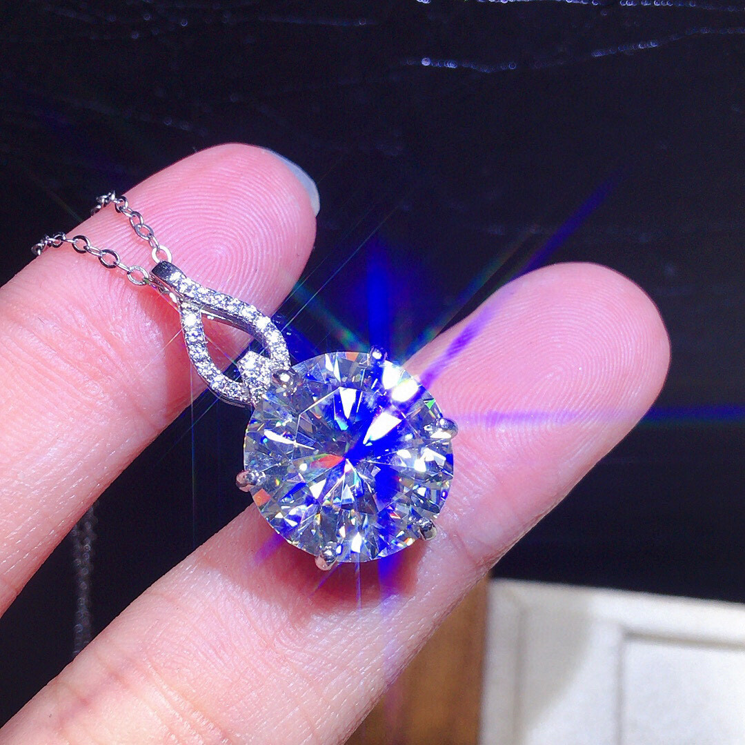 New 10mm Shinny Women Girl Jewelry Moissanite Gemstone Silver Pendant Necklaces