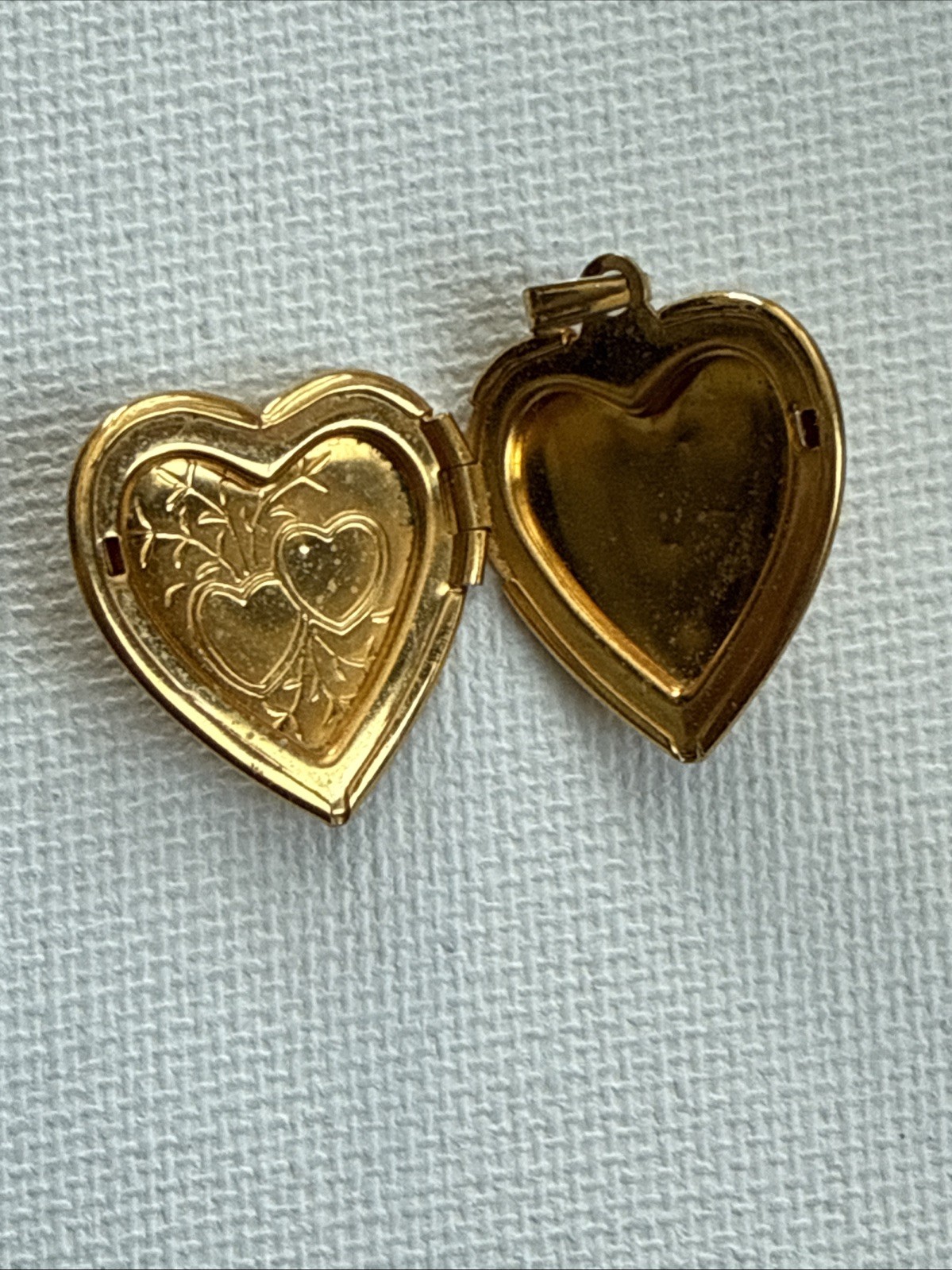 Gold Heart Locket Vintage Jewelry Valentines Day Gift Retro Love Single