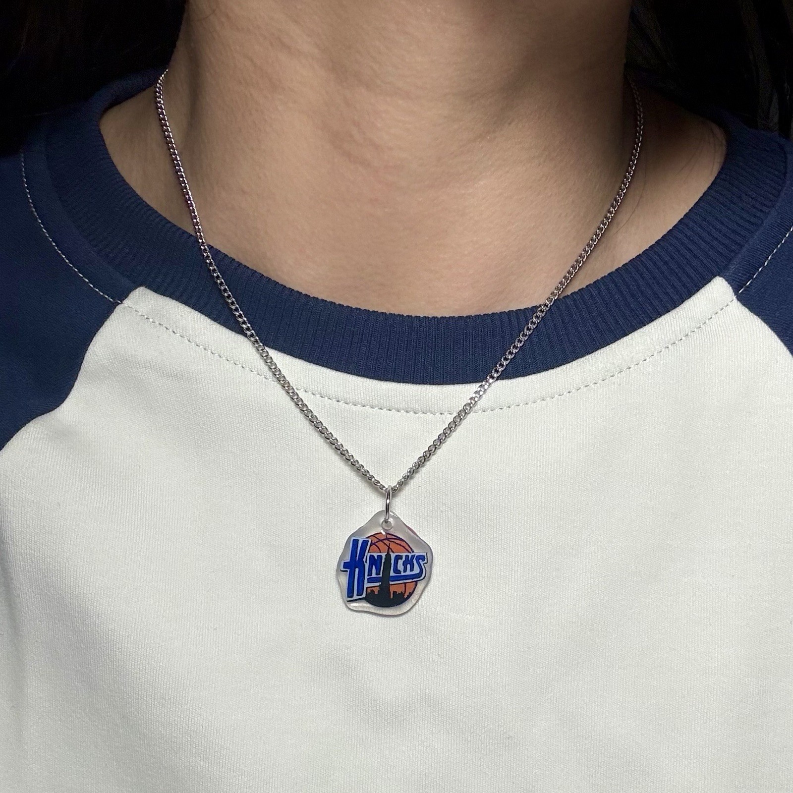 New York Knicks Hand Drawn Logo Charm Pendant Necklace Silver Tone Cable Chain