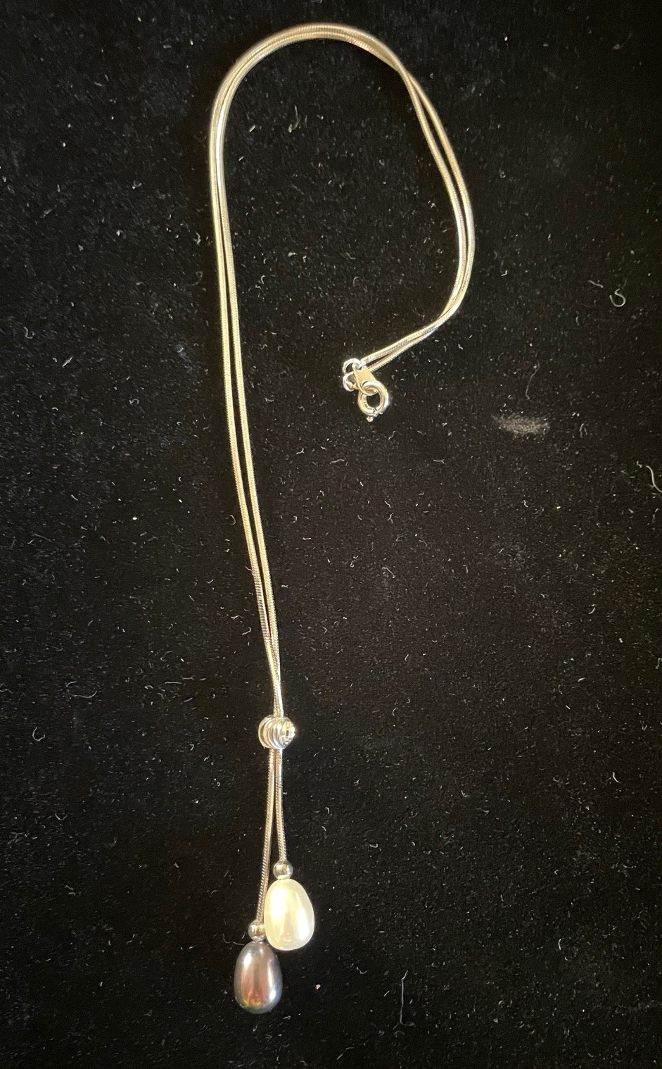 NWOT Sterling Lariat Y White Gray Pearl Necklace 20 Inches