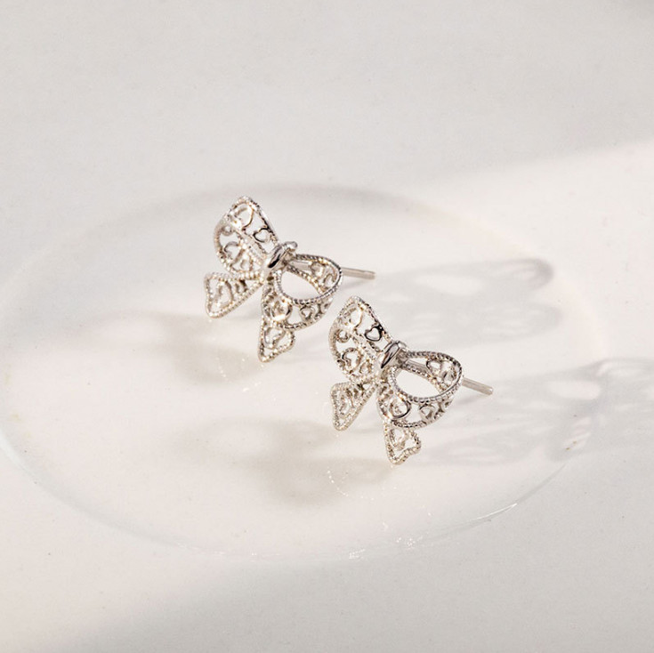 Sterling Silver 925 Hollow Butterfly Knot Stud Earrings Women 13mm Gift Box I44