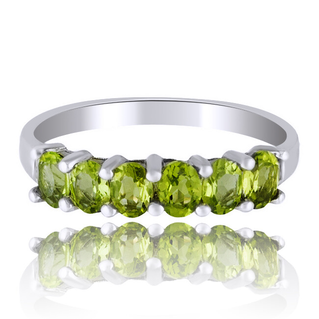 0.96 Ct Oval Cut Peridot Diamond Accent 925 Silver Wedding Band Ring