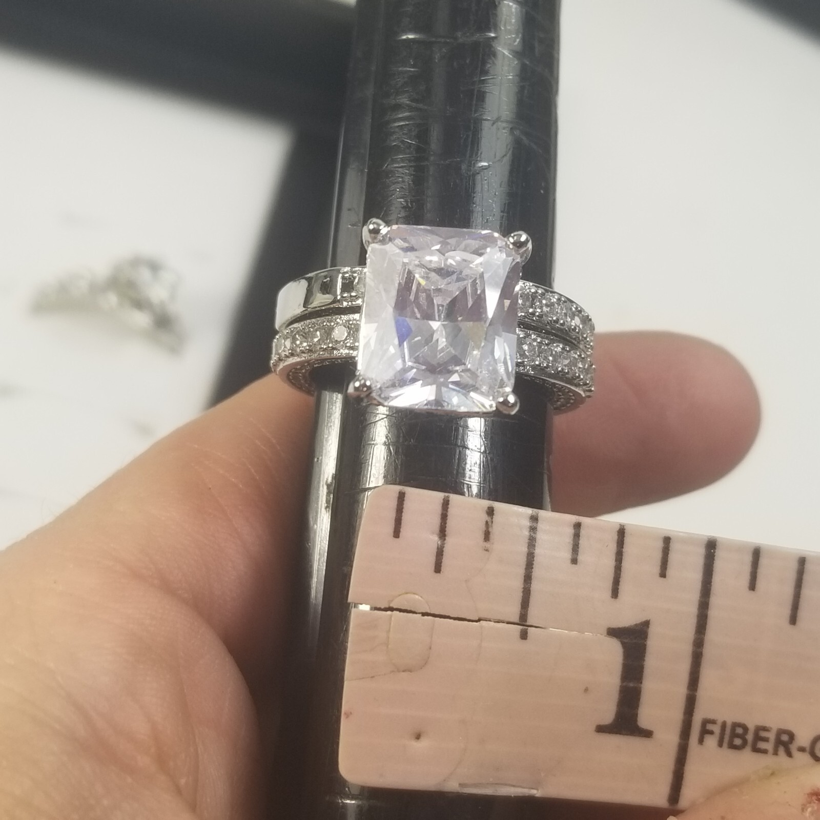 Pair of Vintage Rhinestone Womens Rings Silver Tone Large All Over Size 8.5