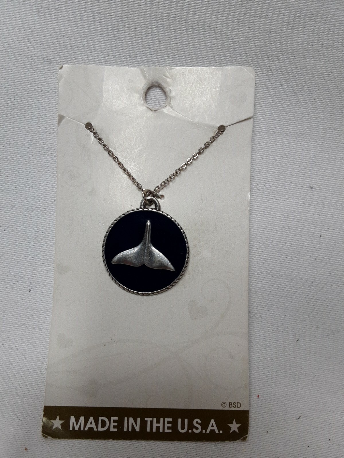 Whale fluke Silver Tone/navy Necklace on 18″ chain – New in pkg Very nice!
