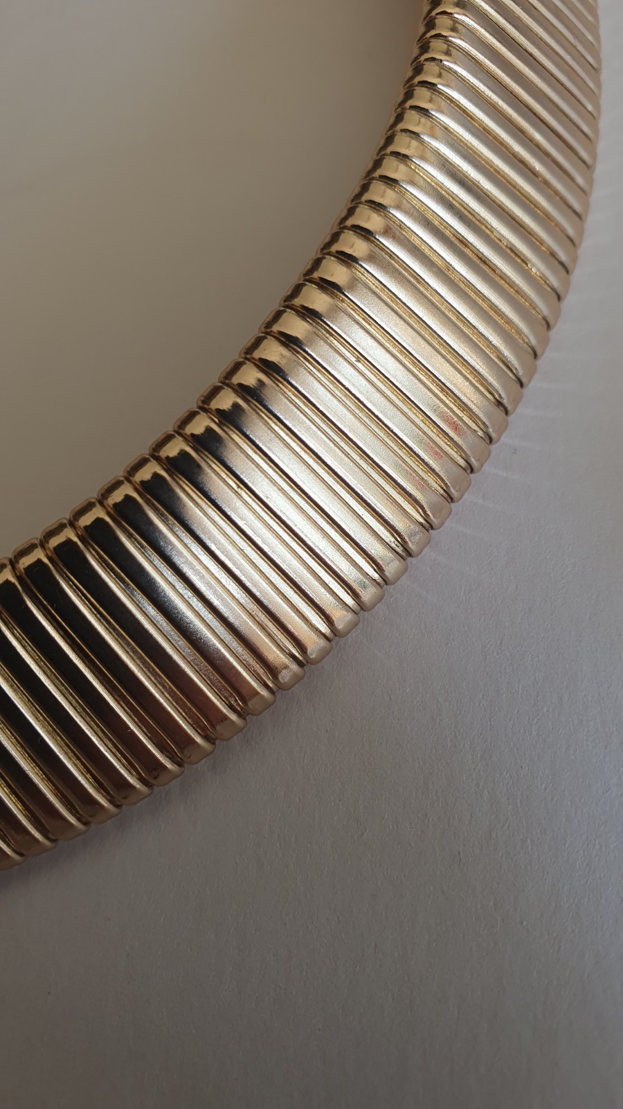 NEW Love Rocks Gold Plated Ribbed Tubogas Torque Collar Choker Necklace