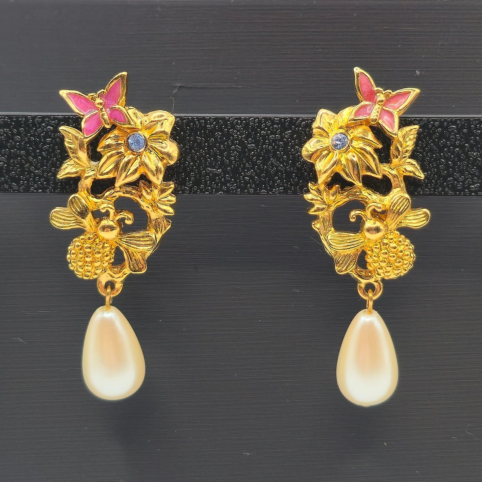 Avon Butterfly Floral Drop Earrings 2 1/8 in Gold Tone Faux Pearl Blue Stone