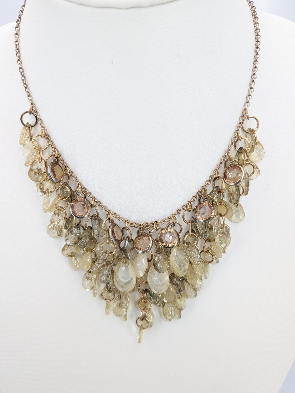 Unsigned Acrylic Leaf Fringe Bib Necklace Clear Cream Mixed Tone 19in 43g Chic